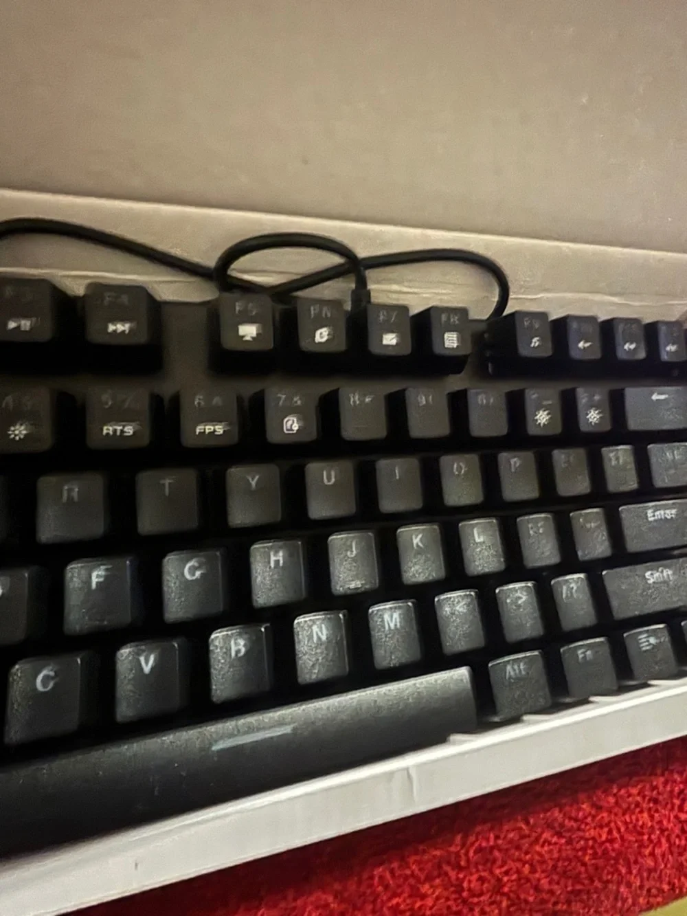 Pictek Wired Mechanical Keyboard - White. New
